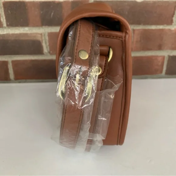 Tan faux leather crossbody bag With Mirror And Coin Keychain Small Purse NEW - Picture 4 of 10